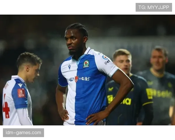 布莱克本点球绝杀逆转颓势，状态回升重燃竞争希望